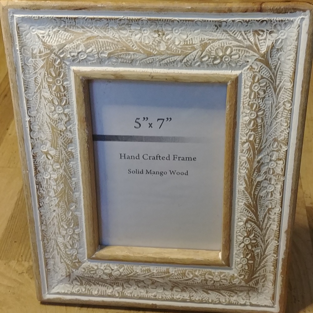 NEW Hand Crafted Mango Wood Frame. 5" x 7"